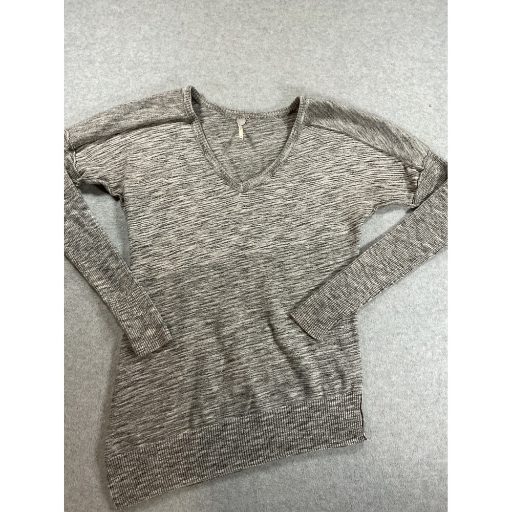August Silk Womens XS Gray Space Dye V-Neck Asymmetrical Hem Sweater LS 2298